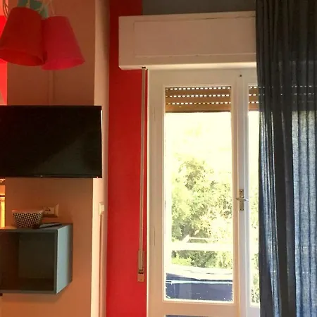 Domus Loulou * لا سبيتسْيا